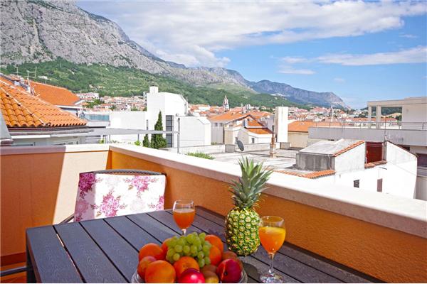 Apartment A1, for 5 persons