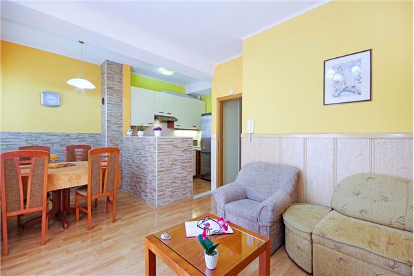 Apartment A1, for 5 persons