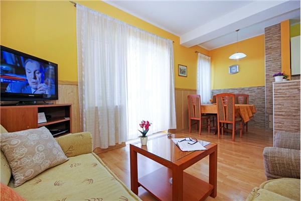 Apartment A1, for 5 persons