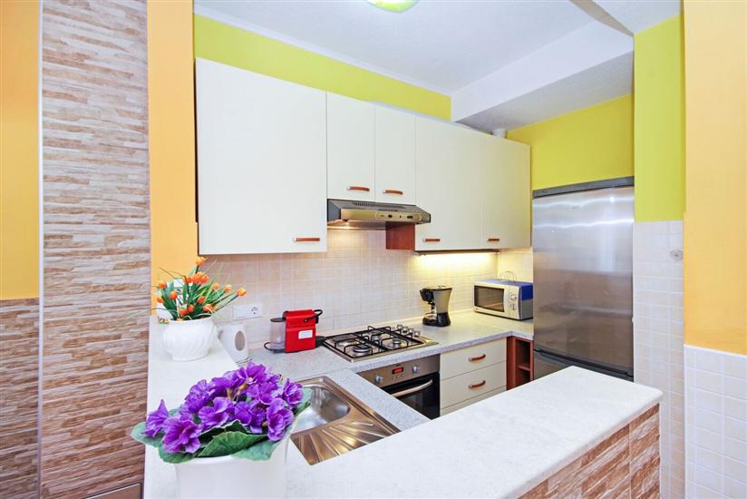 Apartment A1, for 5 persons