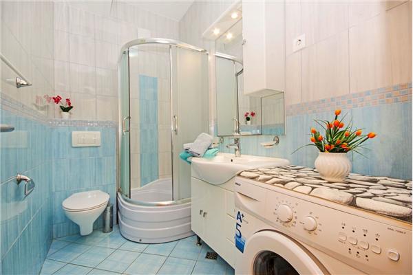 Apartment A1, for 5 persons