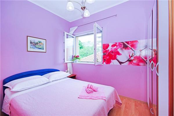 Apartment A1, for 5 persons