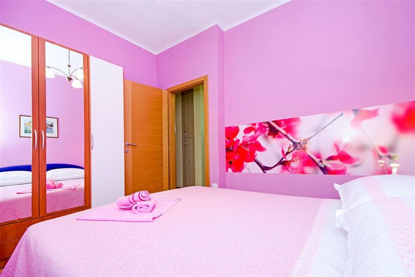 Apartment A1, for 5 persons