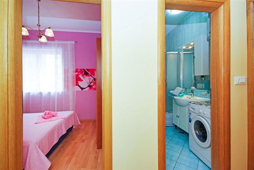 Apartment A1, for 5 persons
