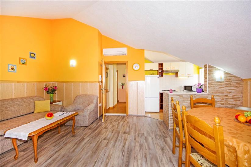 Apartment A2, for 4 persons