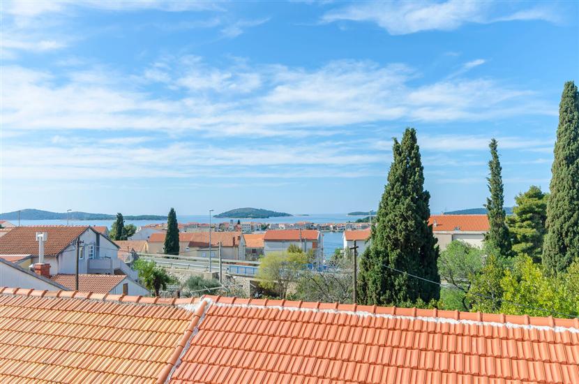 Apartment A2, for 5 persons