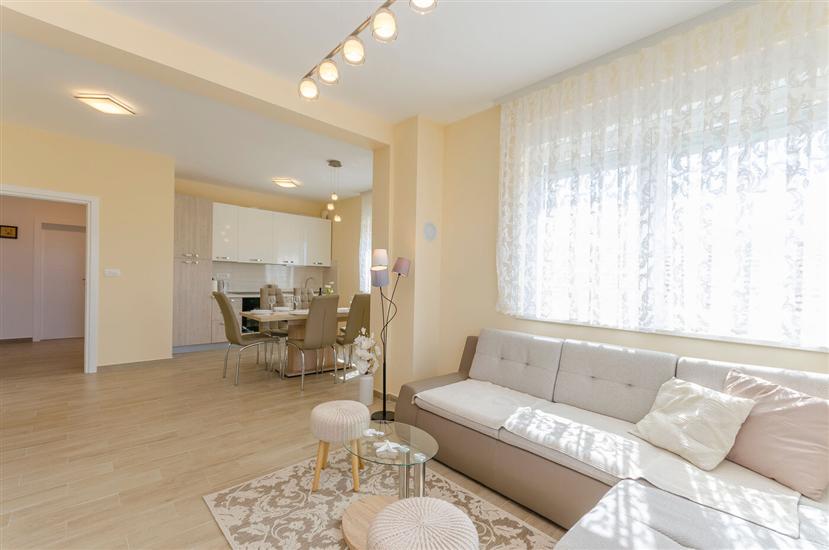 Apartment A2, for 5 persons