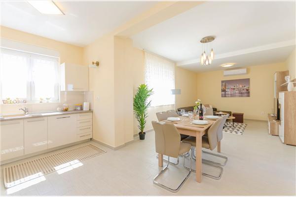 Apartment A1, for 5 persons