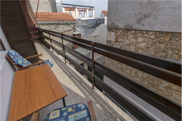 Room S1, for 4 persons