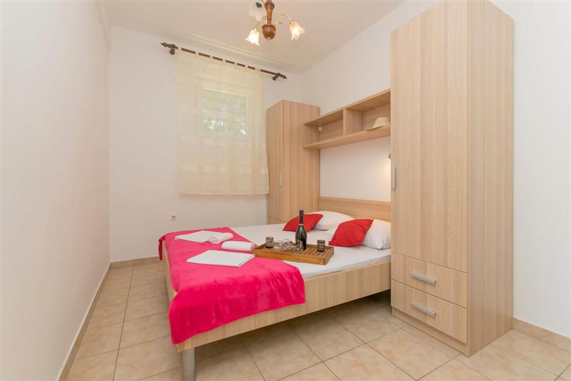 Apartment A2, for 3 persons