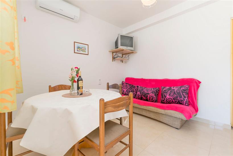 Apartment A2, for 3 persons