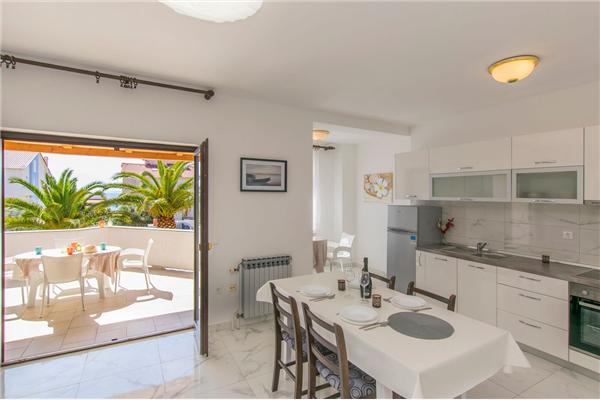 Apartment A4, for 4 persons