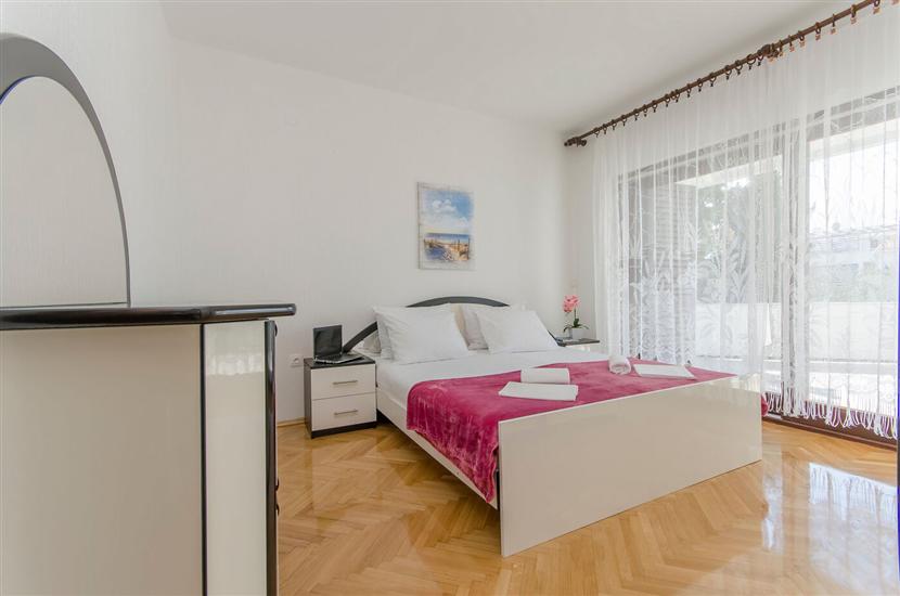 Apartment A4, for 4 persons