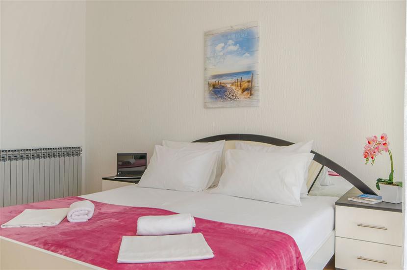 Apartment A4, for 4 persons