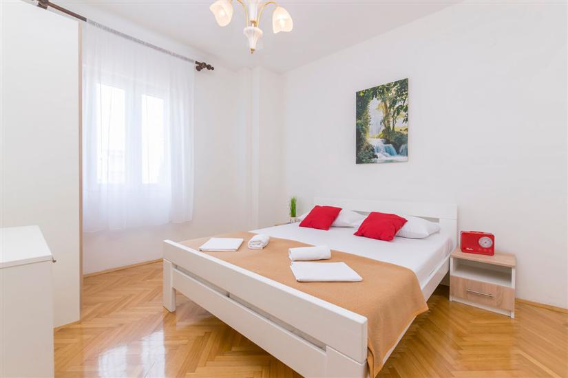 Apartment A6, for 6 persons