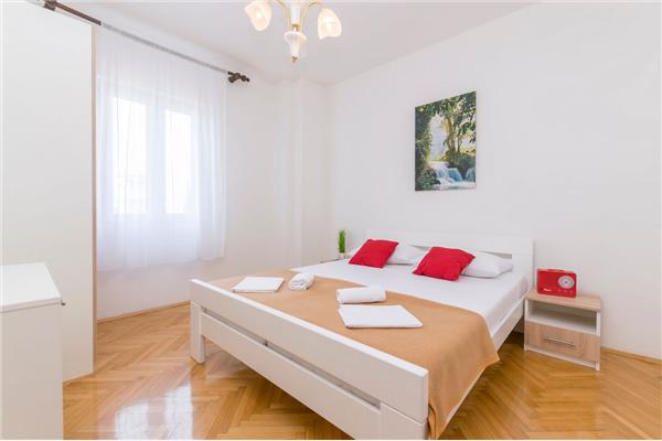 Apartment A6, for 6 persons