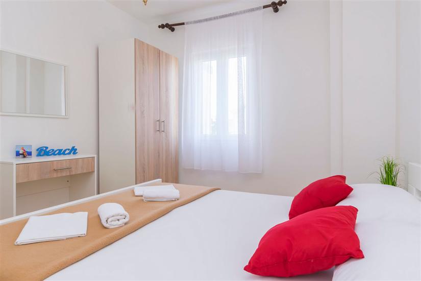 Apartment A6, for 6 persons