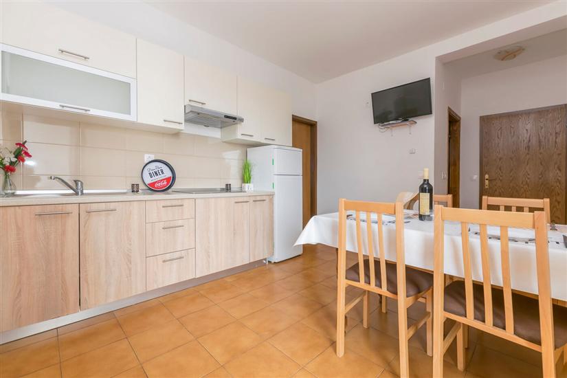 Apartment A6, for 6 persons