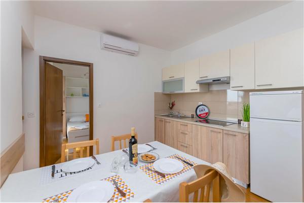 Apartment A6, for 6 persons