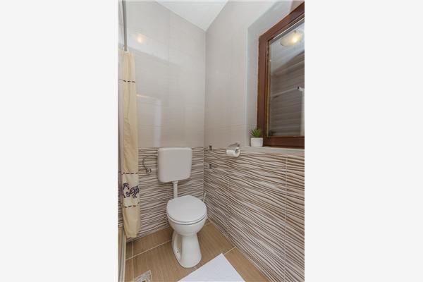 Apartment A6, for 6 persons