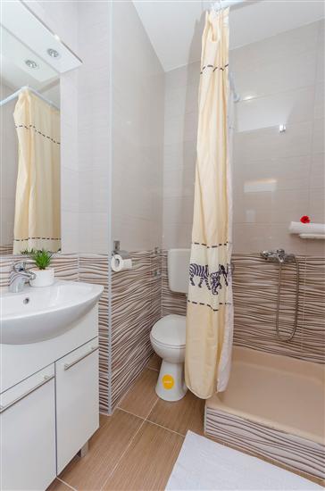 Apartment A6, for 6 persons