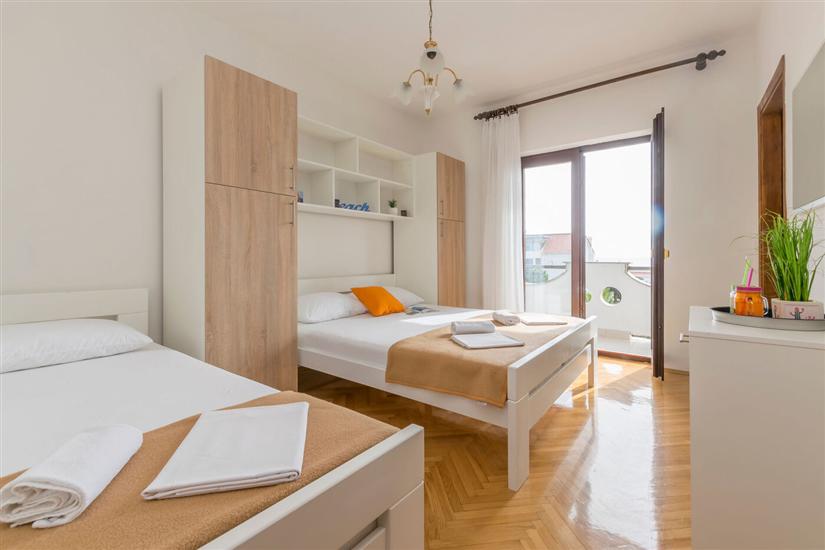 Apartment A7, for 6 persons