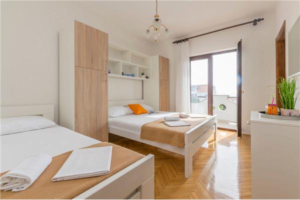 Apartment A7, for 6 persons