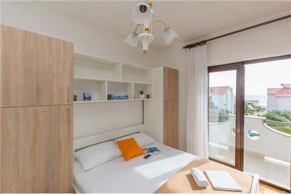 Apartment A7, for 6 persons