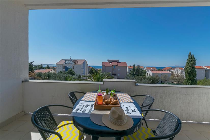 Apartment A7, for 6 persons