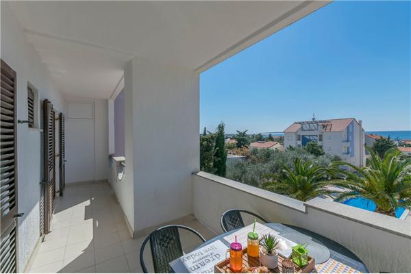 Apartment A7, for 6 persons