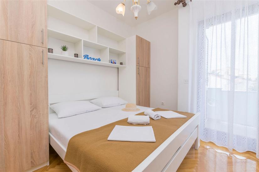 Apartment A8, for 6 persons