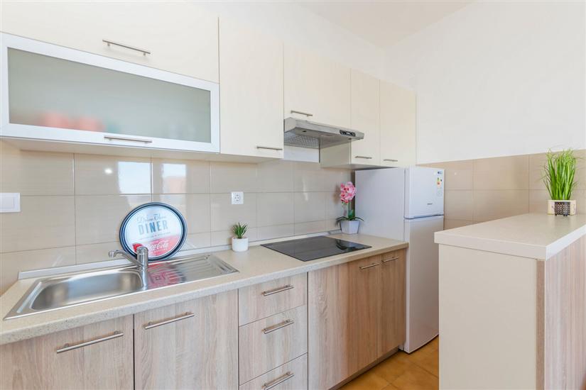 Apartment A8, for 6 persons