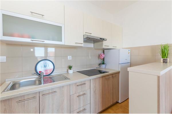 Apartment A8, for 6 persons
