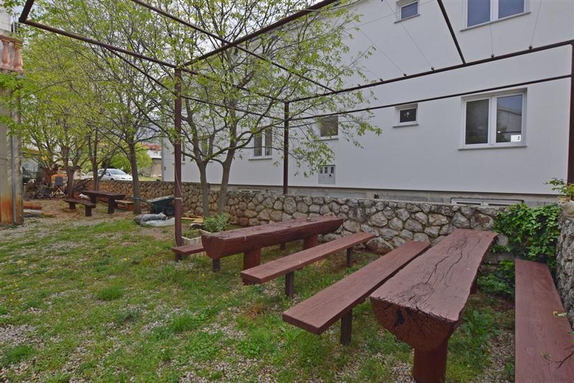 Apartment and Rooms Mila