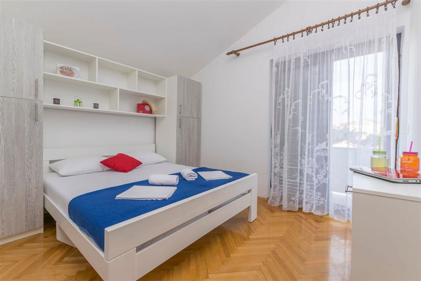 Apartment A9, for 6 persons