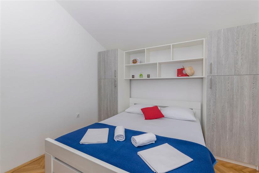 Apartment A9, for 6 persons