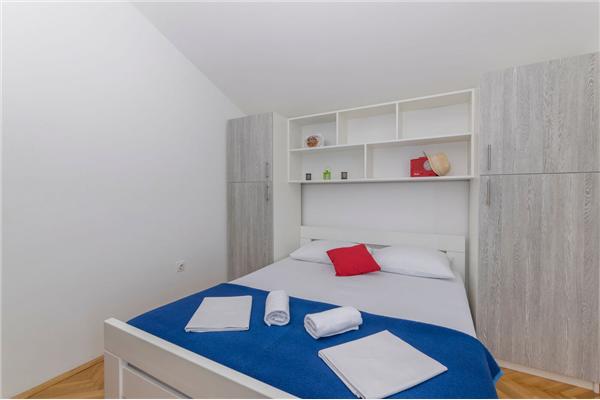 Apartment A9, for 6 persons
