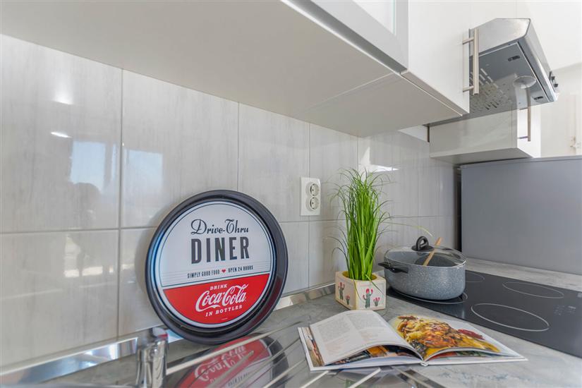 Apartment A9, for 6 persons