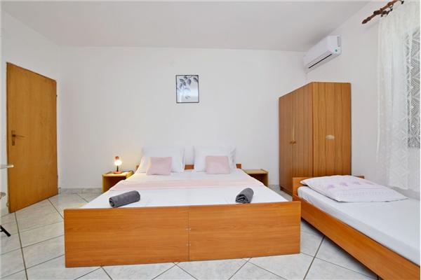 Apartment A4, for 4 persons