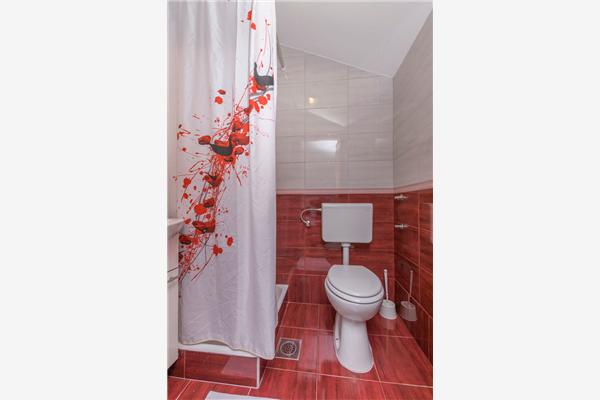 Apartment A11, for 5 persons