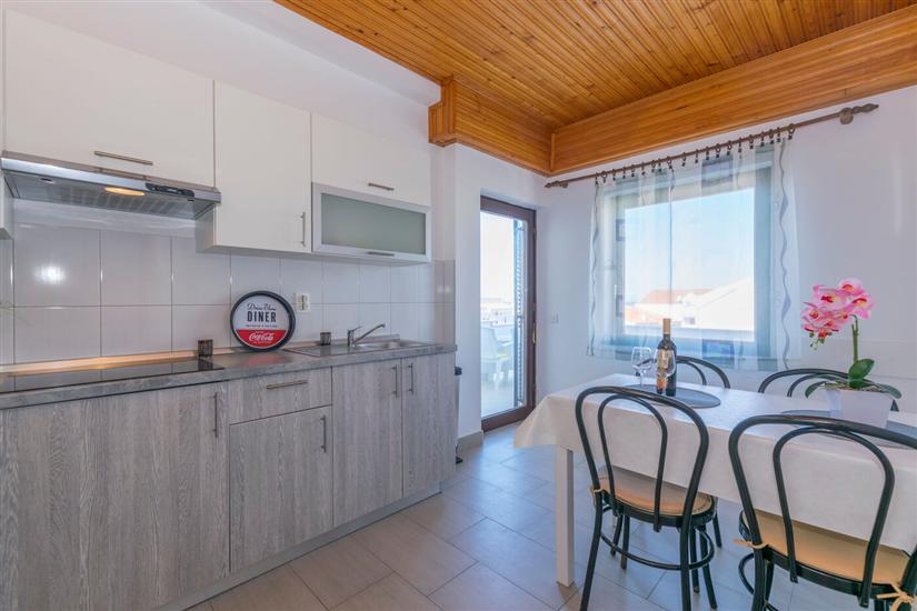 Apartment A11, for 5 persons