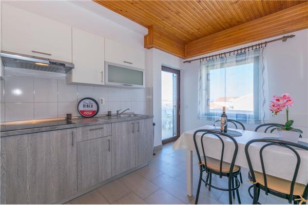 Apartment A11, for 5 persons