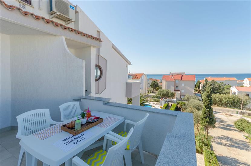 Apartment A11, for 5 persons