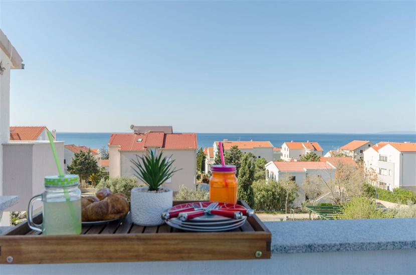 Apartment A11, for 5 persons