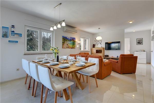 House K1, for 10 persons