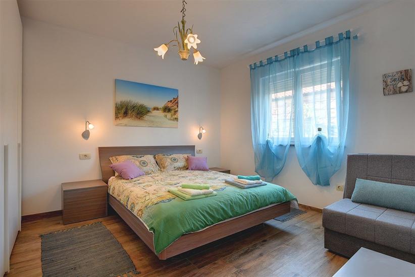 House K1, for 10 persons