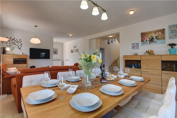 House K1, for 10 persons