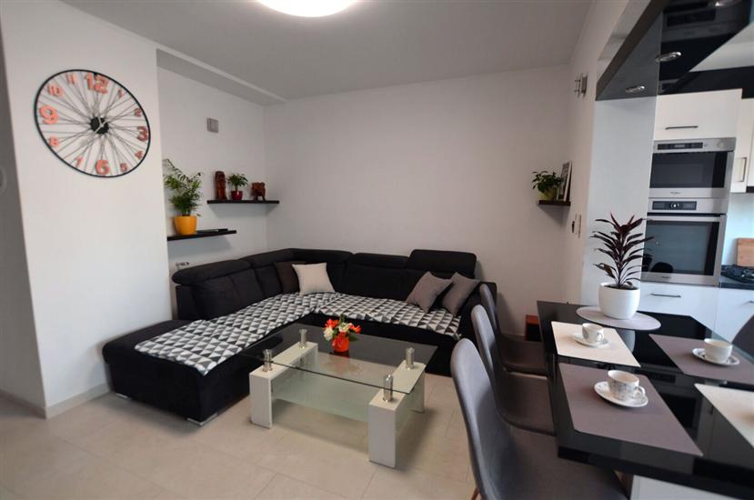 Apartment A1, for 6 persons