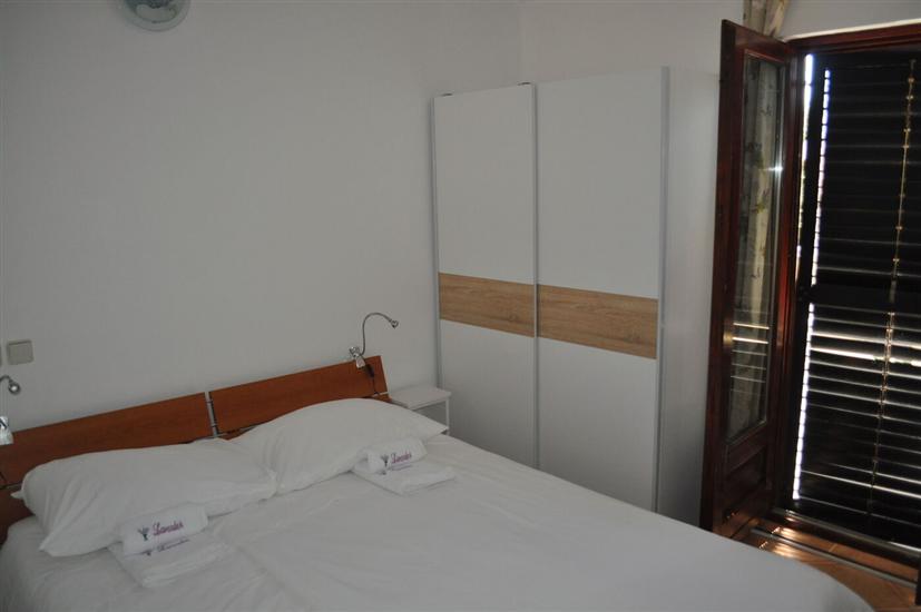 Apartment A2, for 3 persons