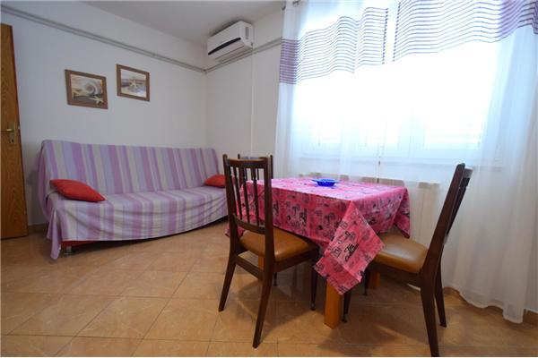 Apartment A2, for 3 persons